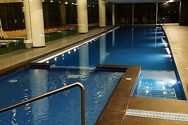 Alberca en mosaico veneciano