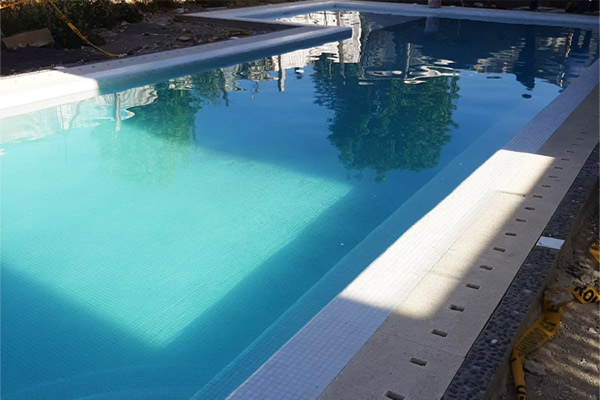 Alberca en mosaico veneciano